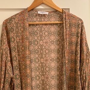 OG Carly Jean Los Angeles Patterned Kimono